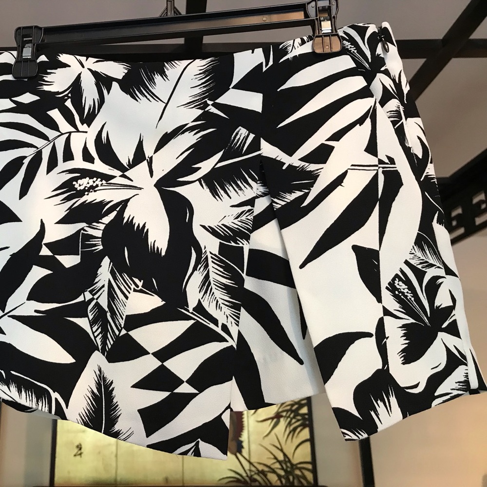 Express tropical print skort